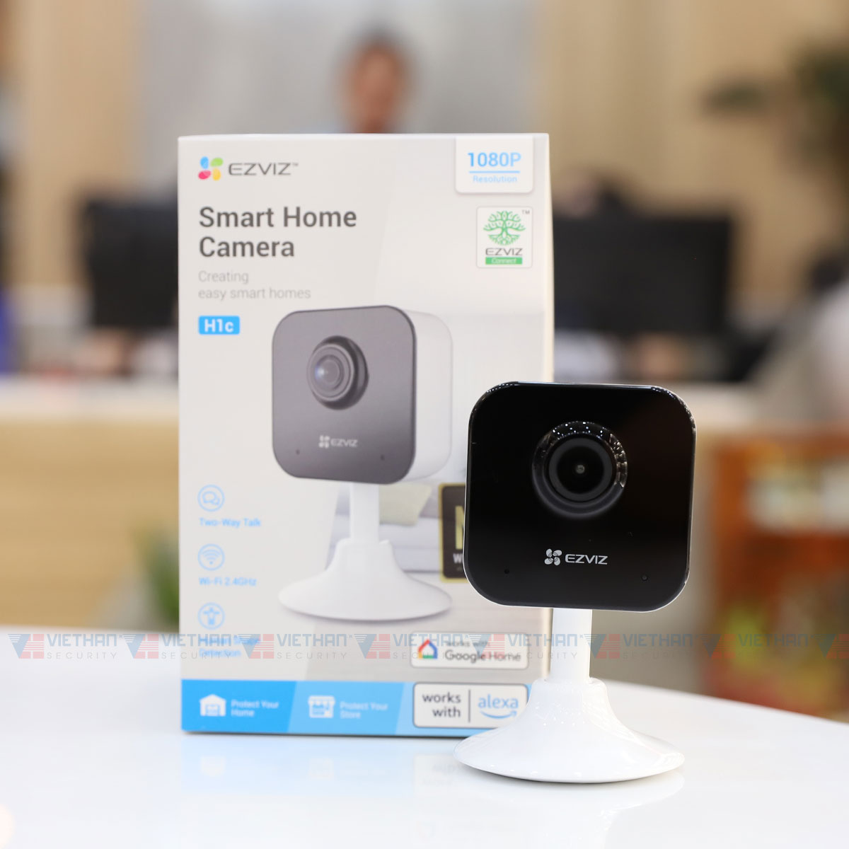 Camera wifi trong nhà 2MP Ezviz H1C đàm thoại 2 chiều, phát hiện chuyển động, hồng ngoại 10m